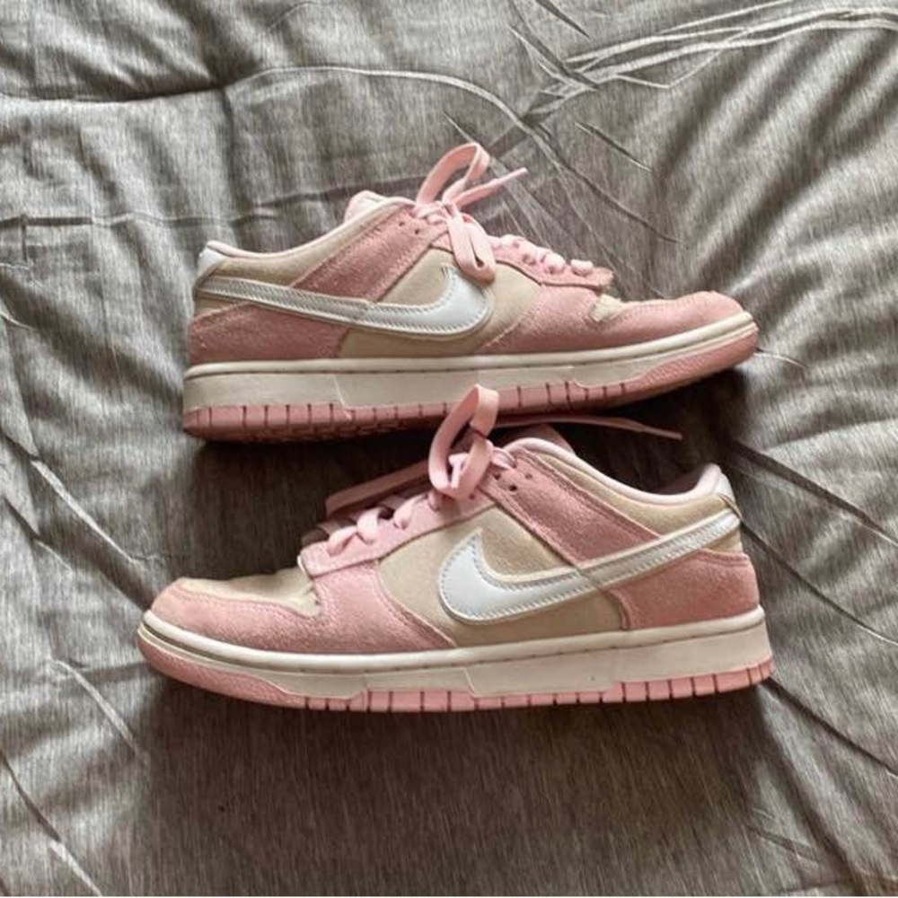 PINK AND CREAM SUEDE NIKE SHOES